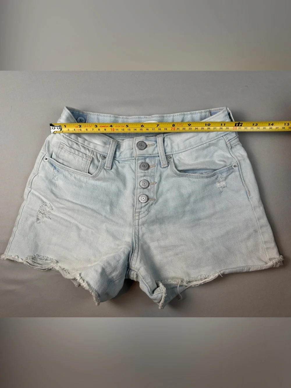 Old Navy Girls Button Front Shorts Light Blue Distressed High-Rise Denim Size 10